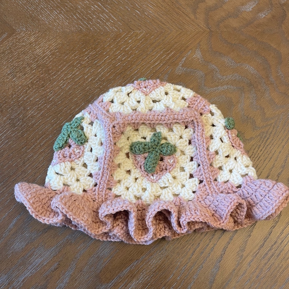 Vintage pink strawberry granny square bucket hat